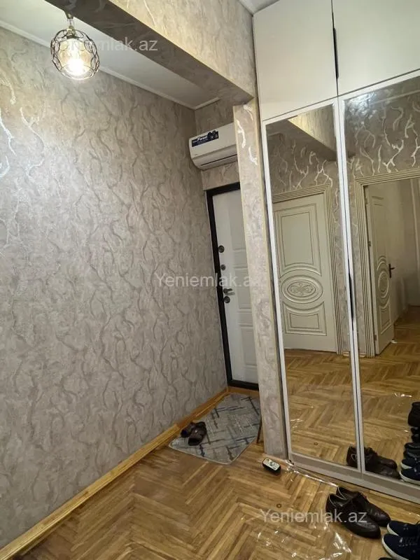 Satılır 3 otaqlı köhnə tikili 90 m²