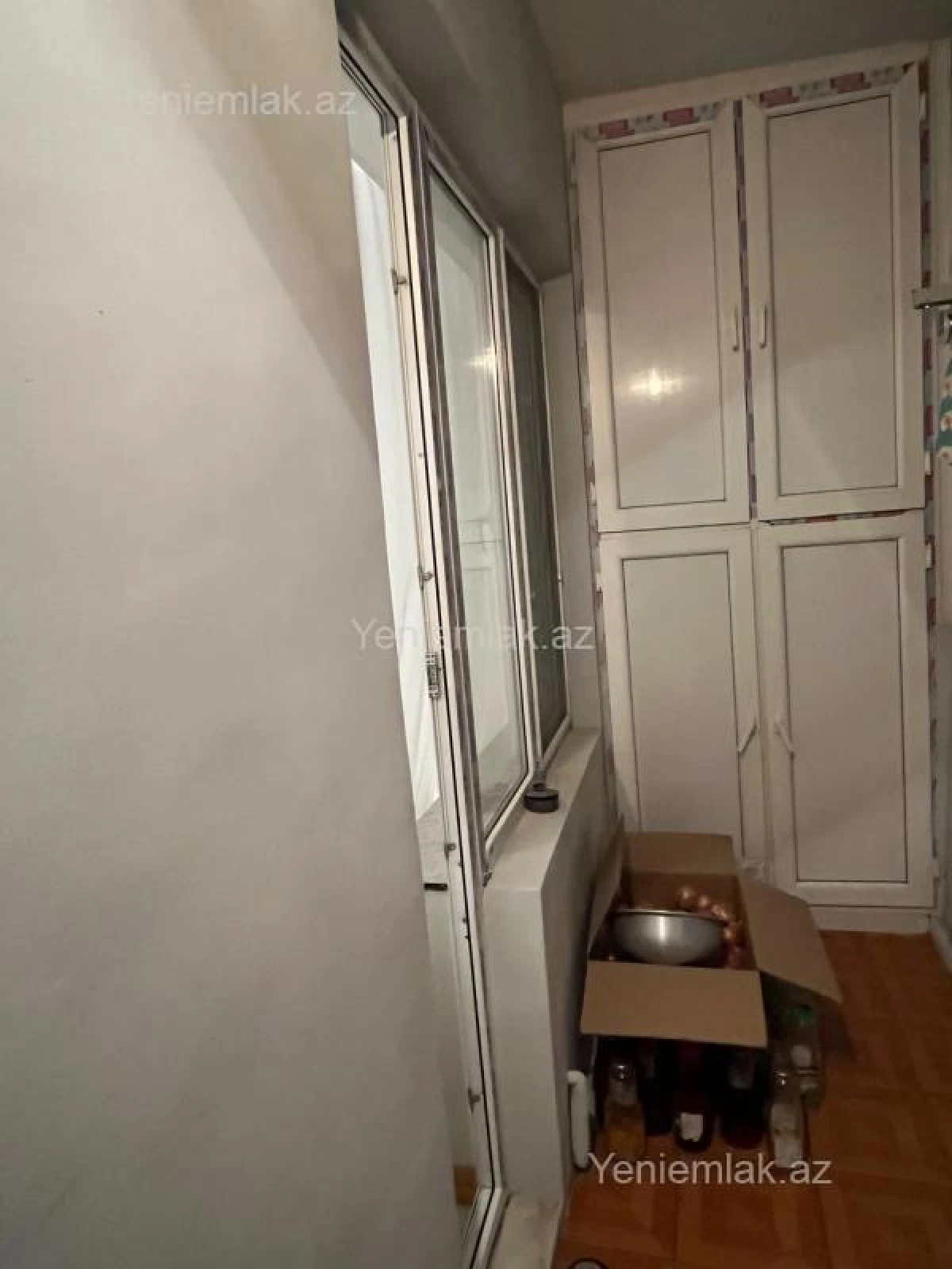 Satılır 3 otaqlı köhnə tikili 90 m²