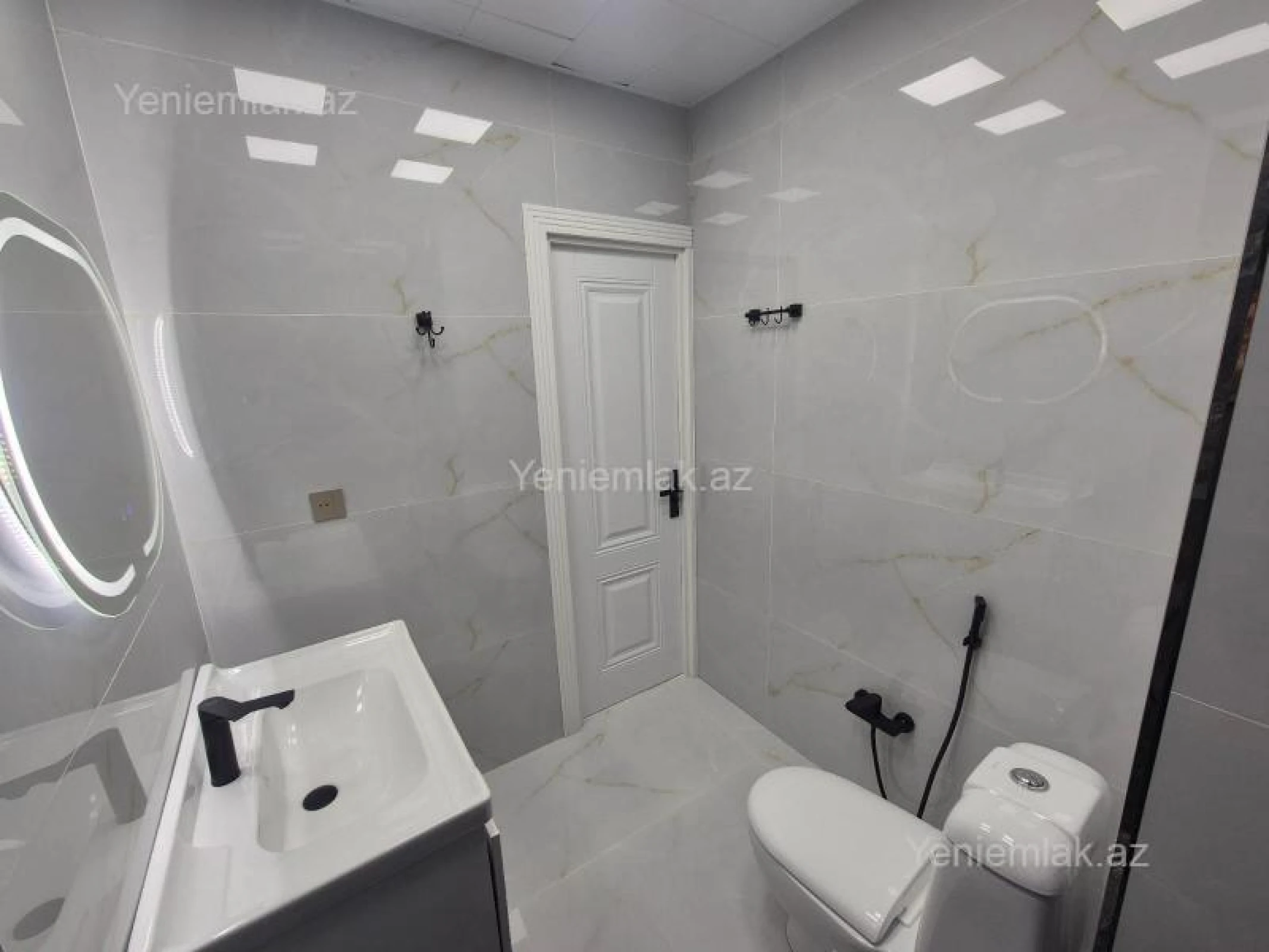 Satılır 2 otaqlı köhnə tikili 42 m²