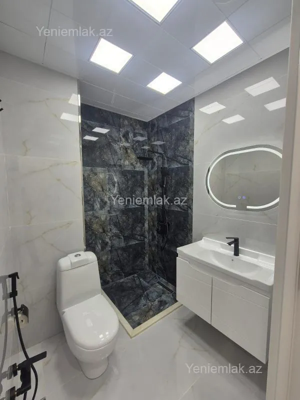 Satılır 2 otaqlı köhnə tikili 42 m²