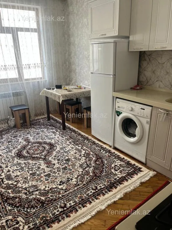 Satılır 2 otaqlı yeni tikili 72 m²