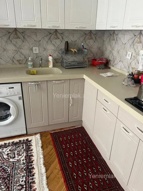 Satılır 2 otaqlı yeni tikili 72 m²