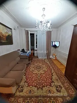 Satılır 4 otaqlı köhnə tikili 100 m²
