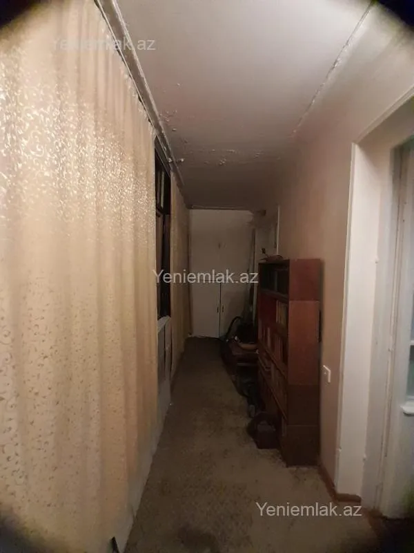 Satılır 4 otaqlı köhnə tikili 100 m²