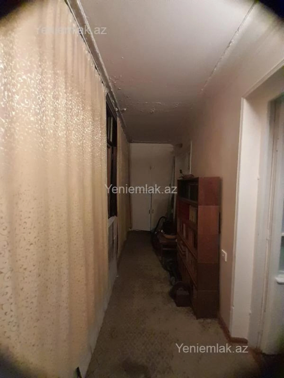 Satılır 4 otaqlı köhnə tikili 100 m²