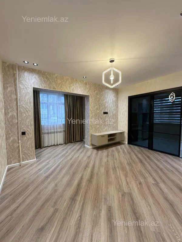 Satılır 2 otaqlı köhnə tikili 45 m²