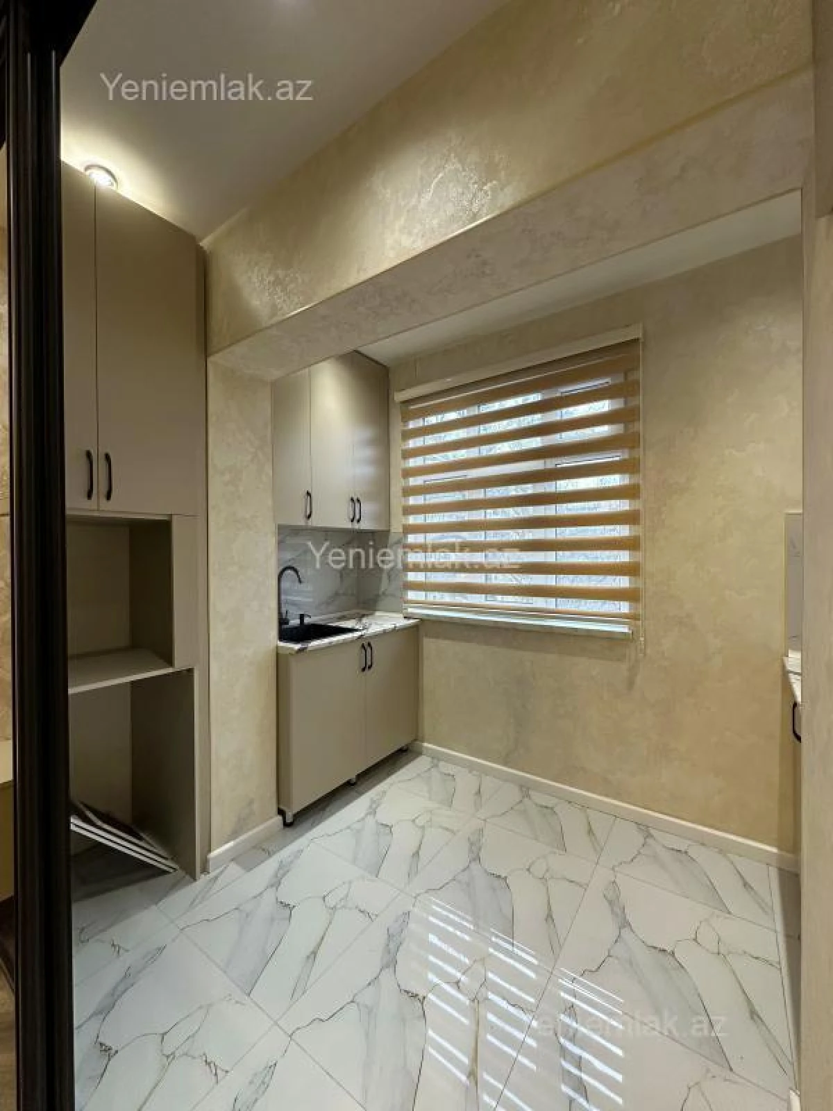 Satılır 2 otaqlı köhnə tikili 45 m²