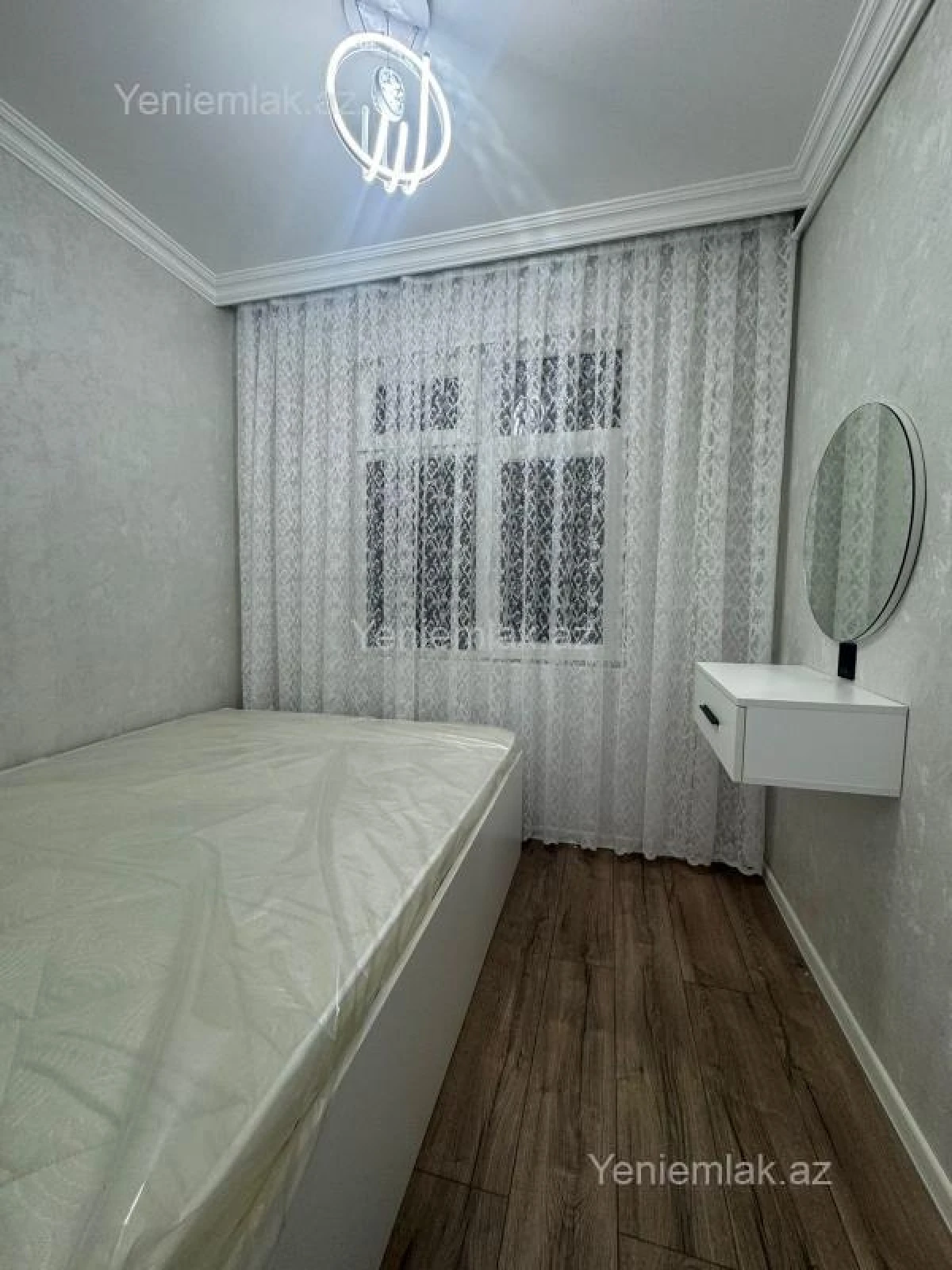 Satılır 2 otaqlı köhnə tikili 40 m²