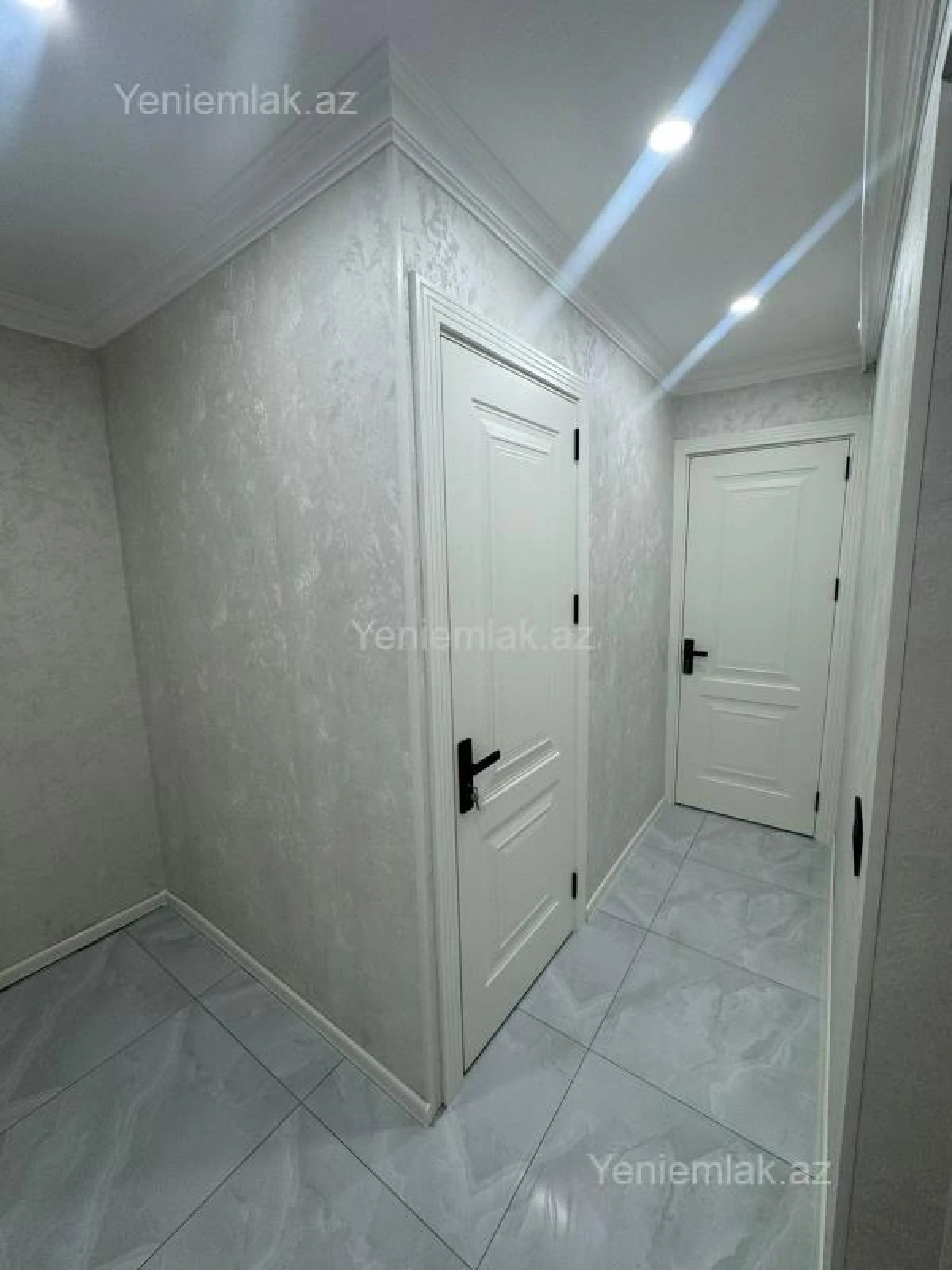 Satılır 2 otaqlı köhnə tikili 40 m²