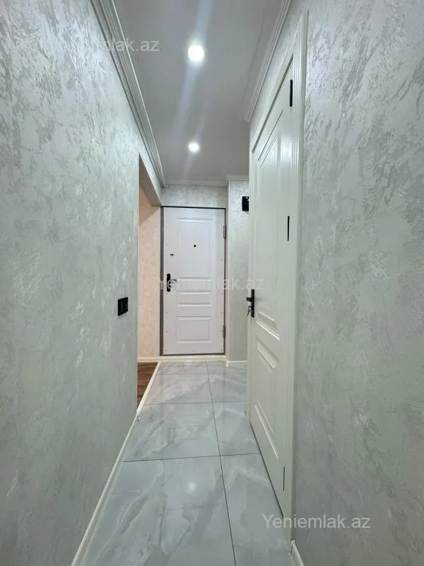 Satılır 2 otaqlı köhnə tikili 40 m²