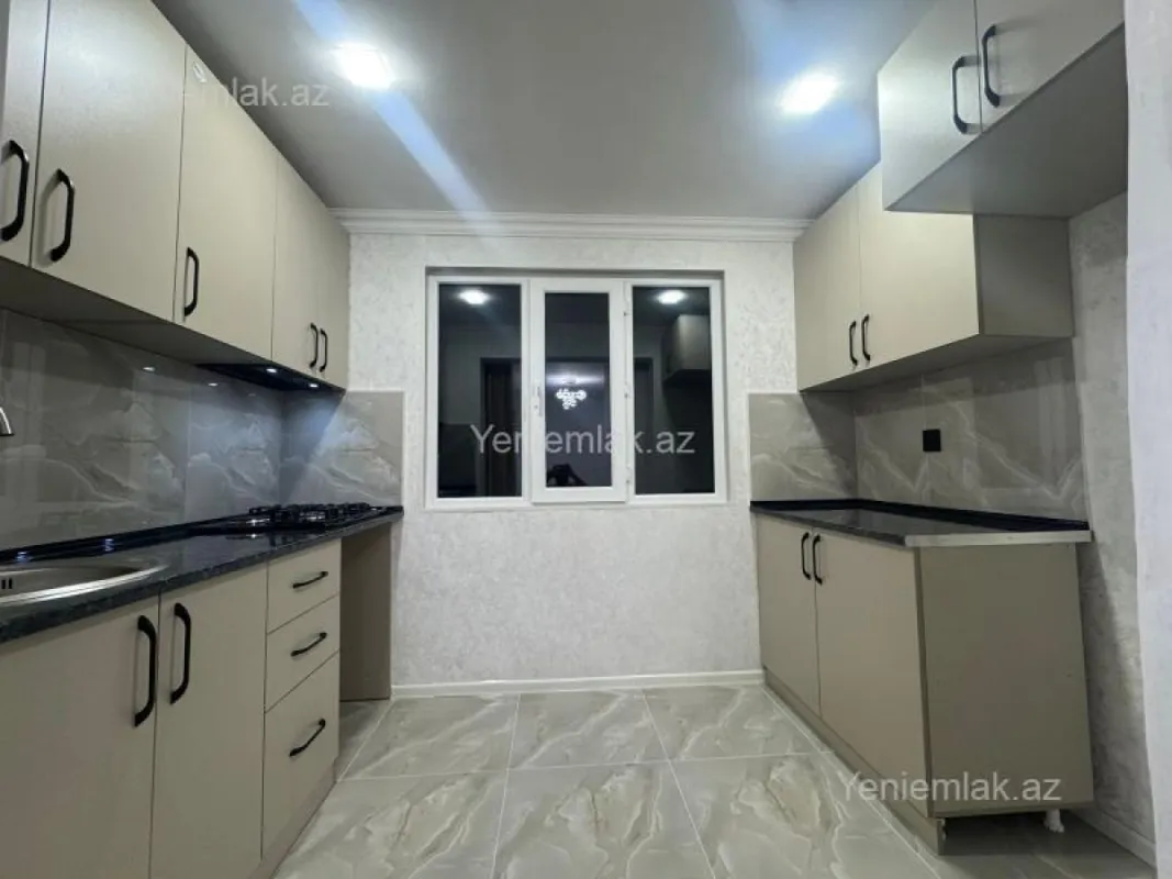 Satılır 2 otaqlı köhnə tikili 40 m²