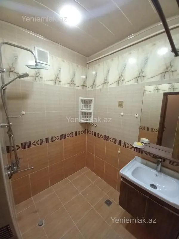 Satılır 3 otaqlı köhnə tikili 80 m²