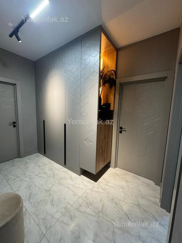 Satılır 3 otaqlı yeni tikili 77 m²