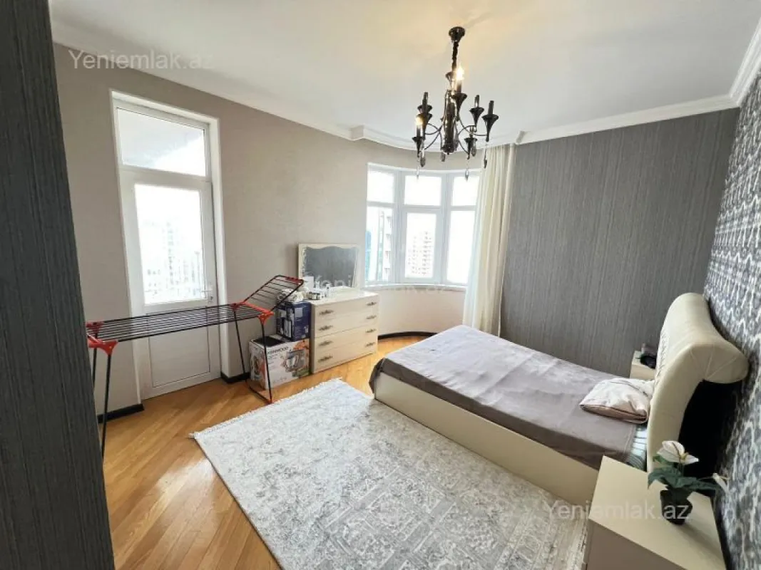 Satılır 3 otaqlı yeni tikili 147 m²
