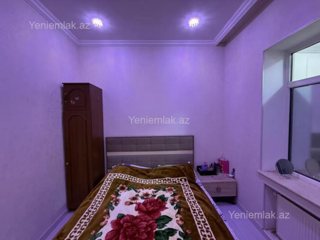 Satılır 7 otaqlı həyət evi 250 m²