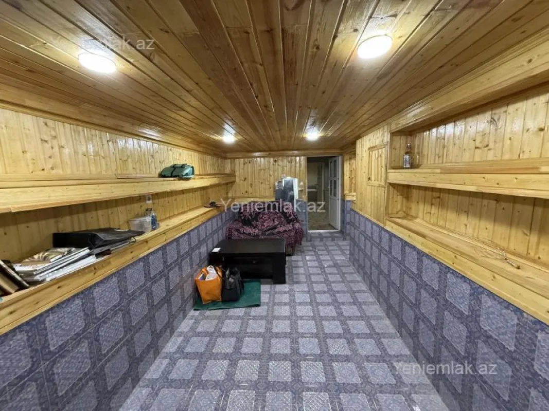 Satılır 7 otaqlı həyət evi 250 m²