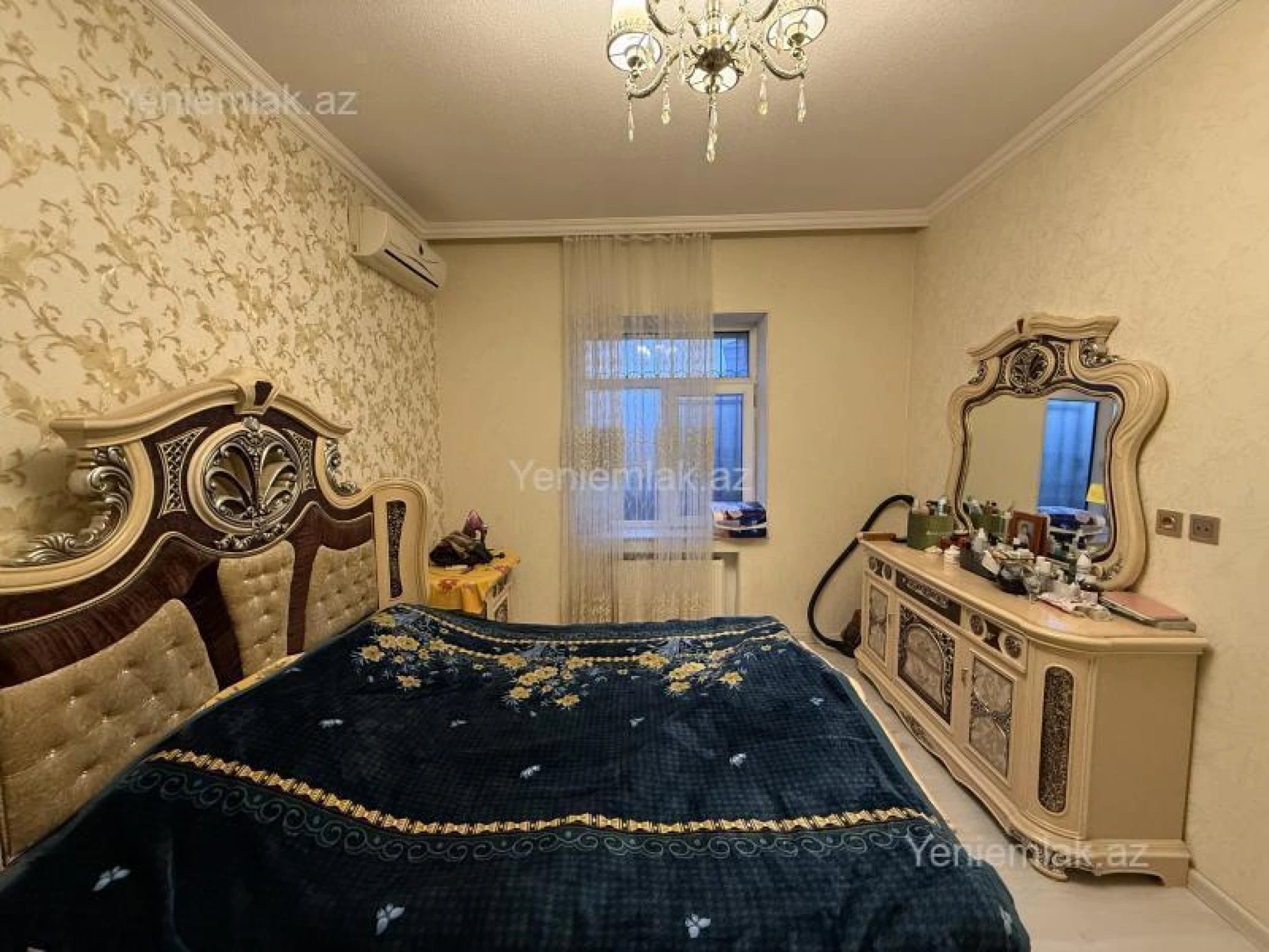 Satılır 7 otaqlı həyət evi 250 m²