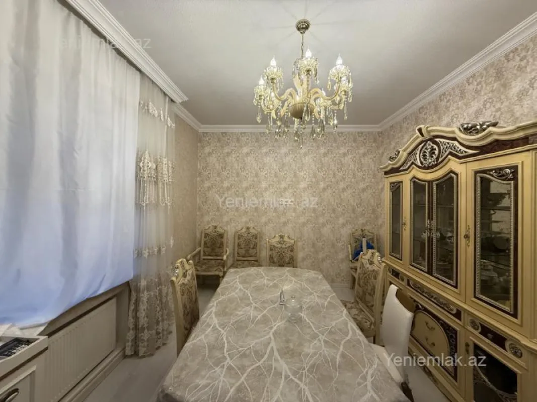 Satılır 7 otaqlı həyət evi 250 m²