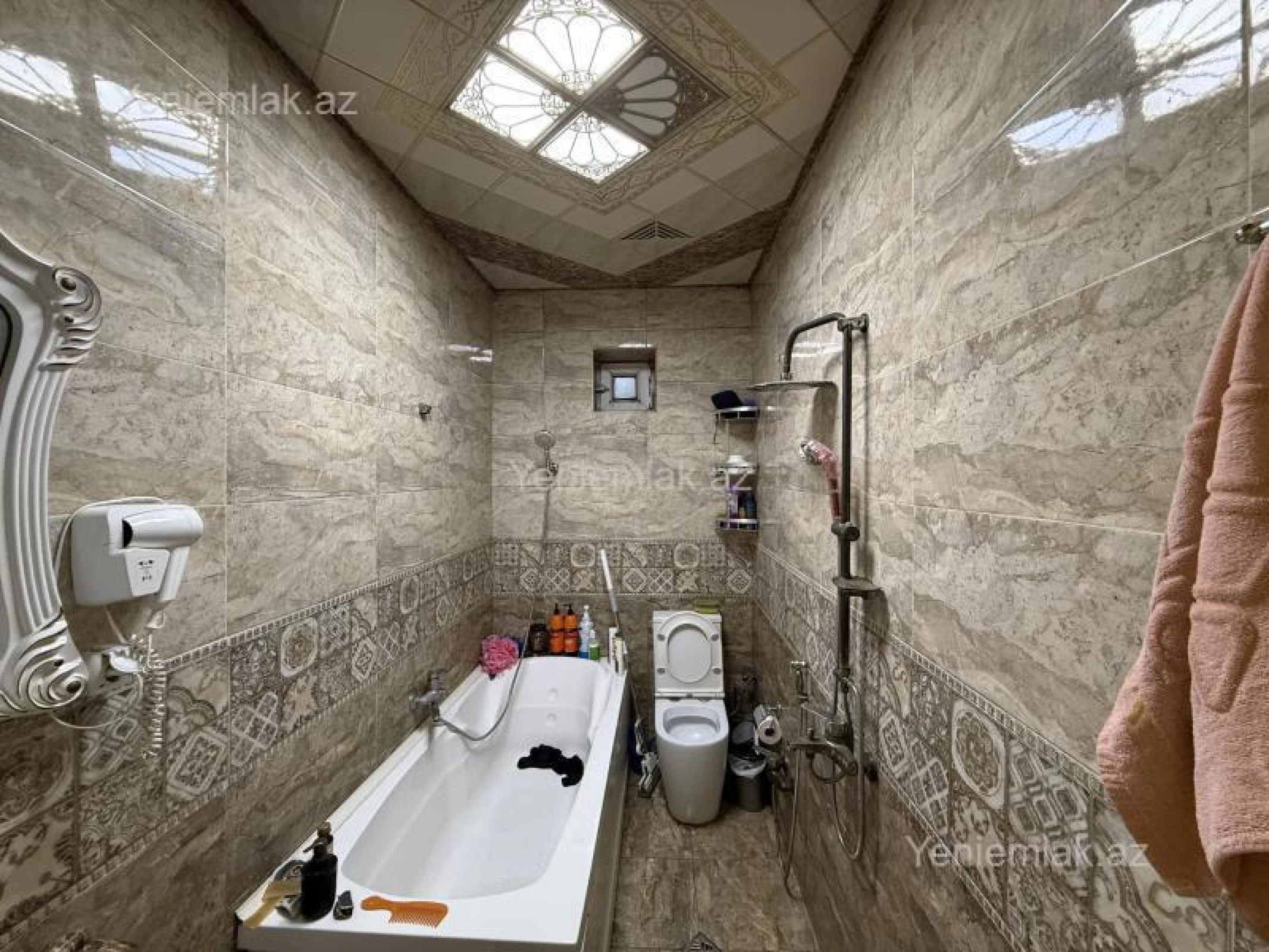 Satılır 7 otaqlı həyət evi 250 m²