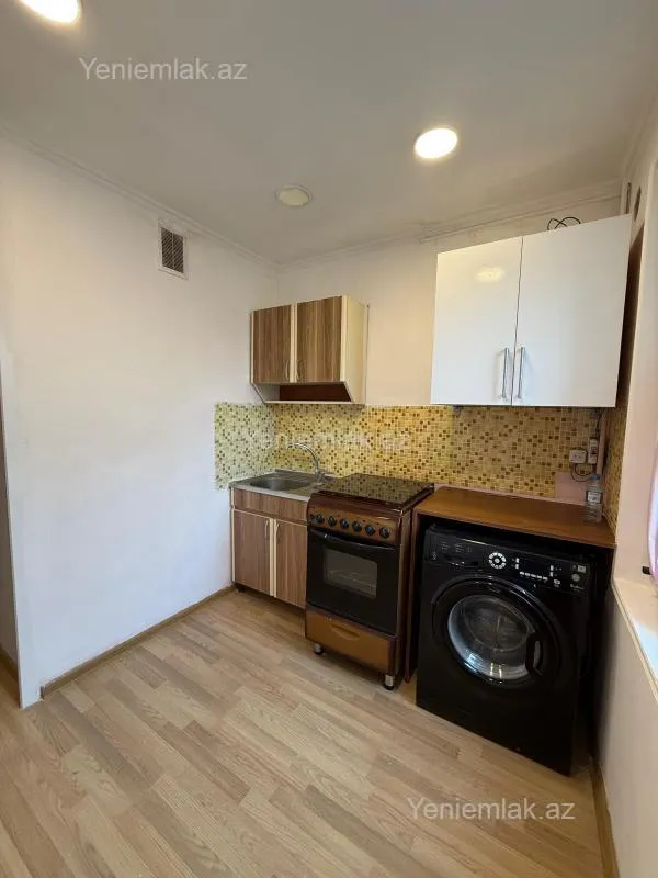 Satılır 2 otaqlı köhnə tikili 55 m²