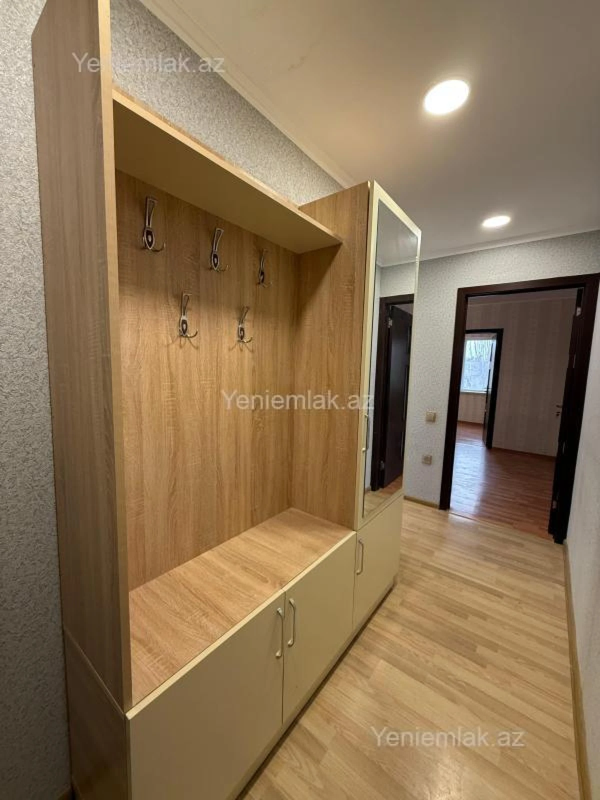 Satılır 2 otaqlı köhnə tikili 55 m²