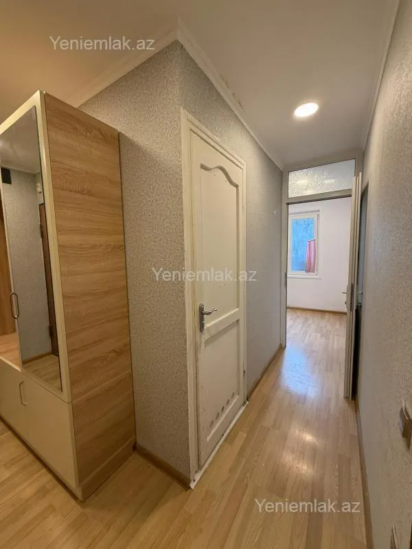 Satılır 2 otaqlı köhnə tikili 55 m²