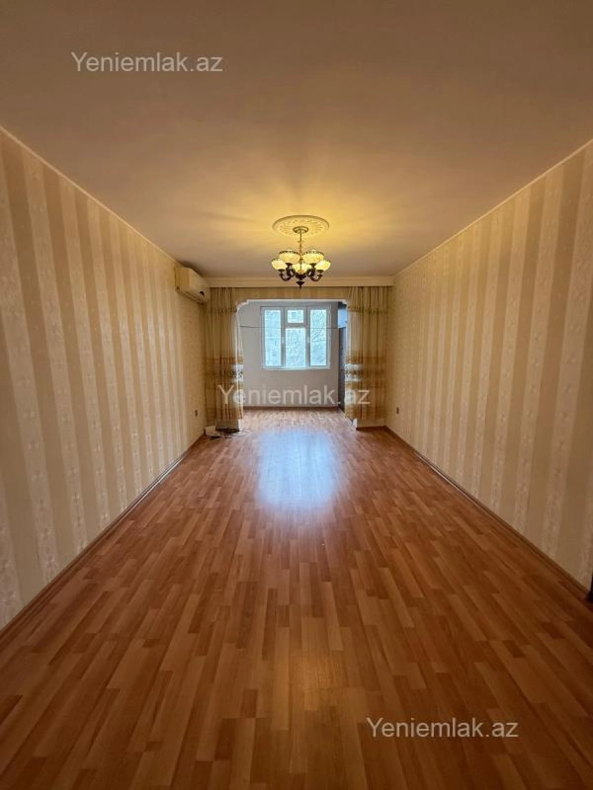 Satılır 2 otaqlı köhnə tikili 55 m²