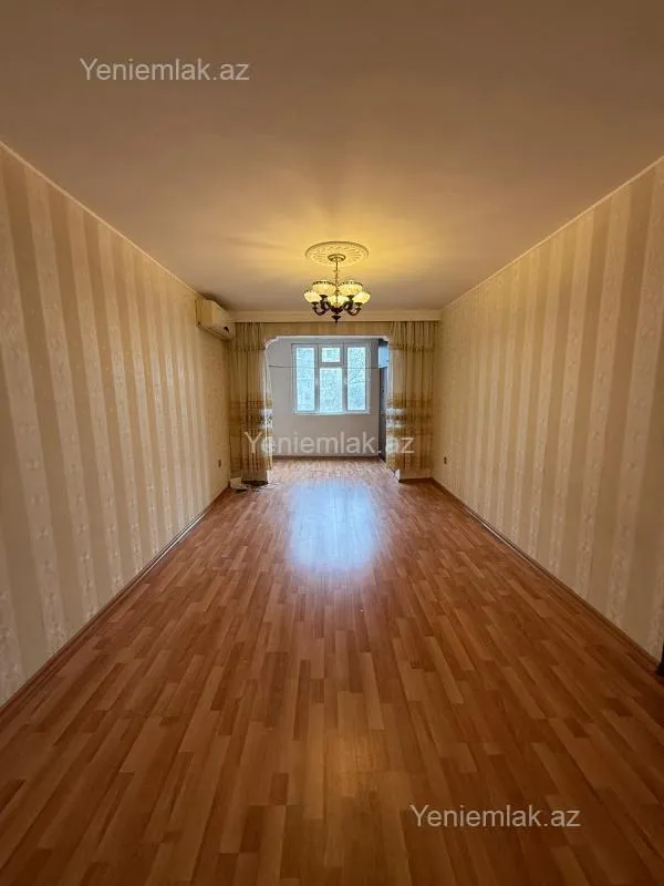 Satılır 2 otaqlı köhnə tikili 55 m²