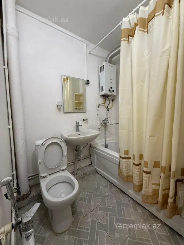 Satılır 2 otaqlı köhnə tikili 55 m²
