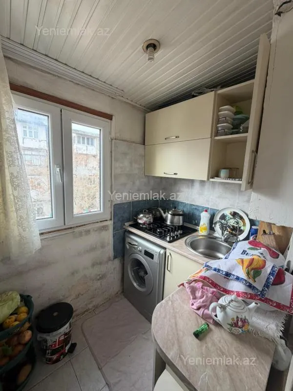 Satılır 2 otaqlı köhnə tikili 35 m²