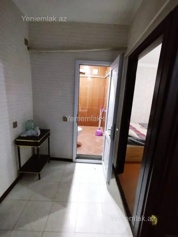 Satılır 2 otaqlı köhnə tikili 30 m²