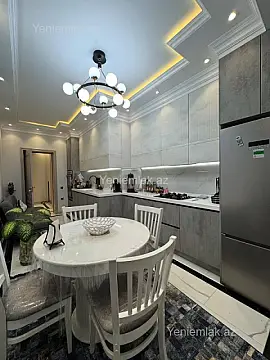 Satılır 3 otaqlı yeni tikili 125 m²