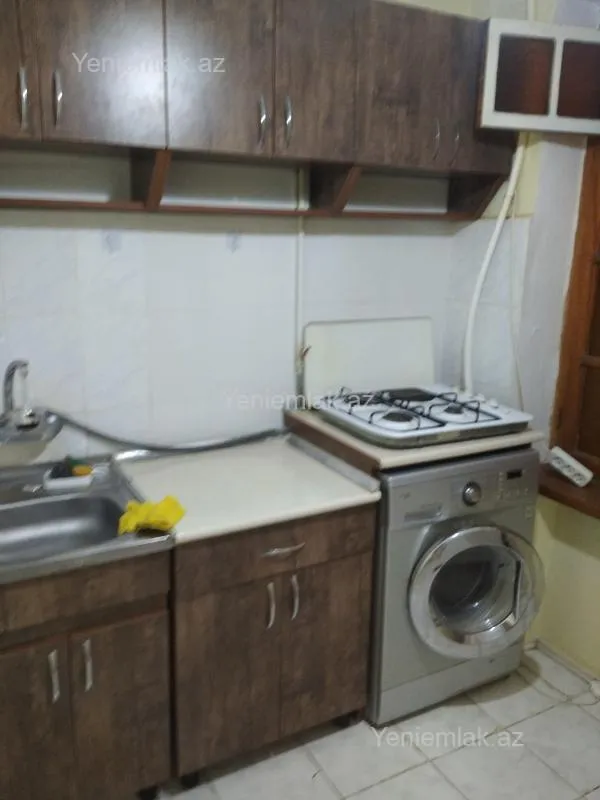 Satılır 1 otaqlı köhnə tikili 34 m²