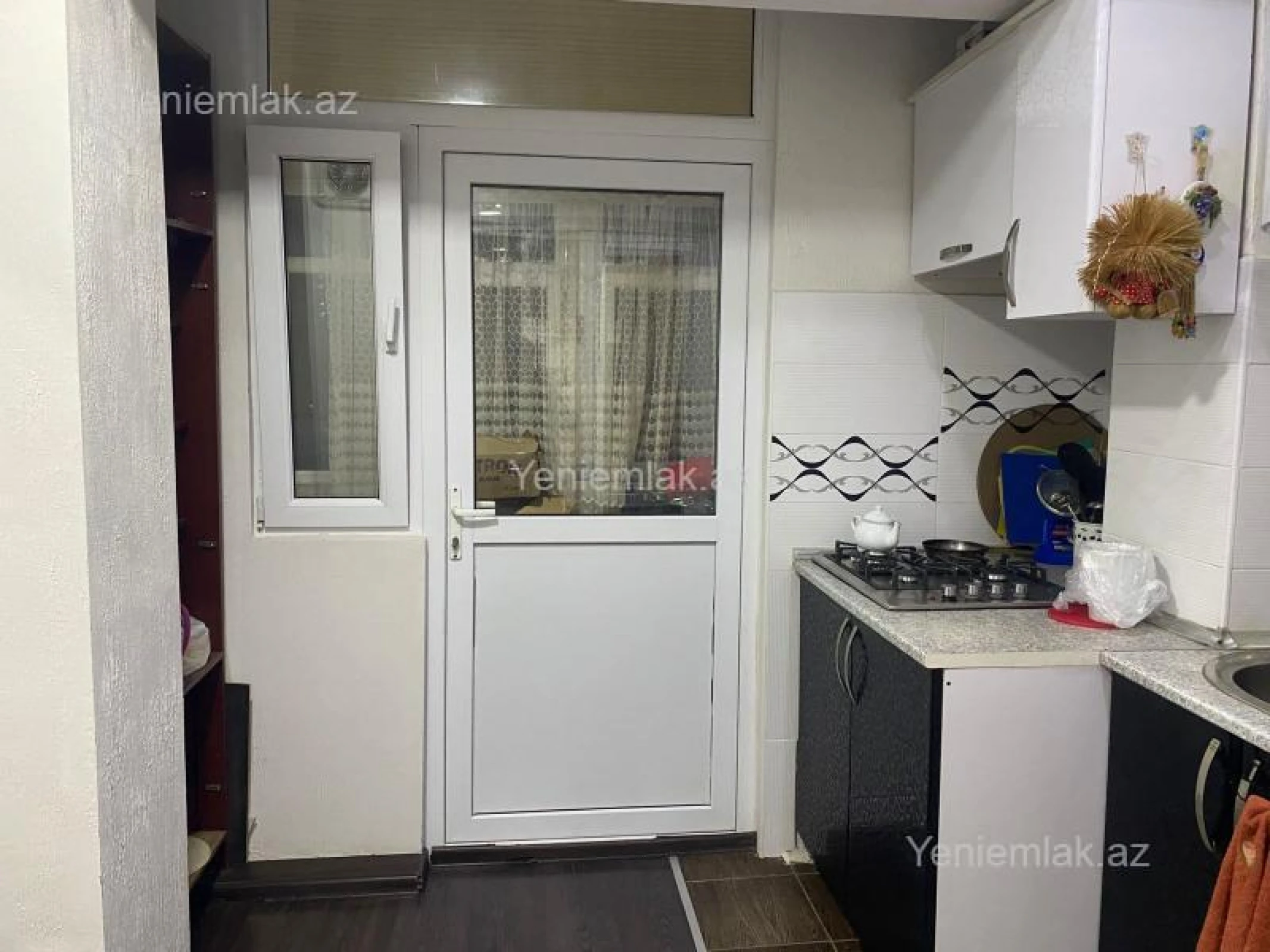 Satılır 4 otaqlı köhnə tikili 120 m²