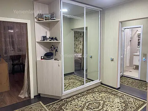 Satılır 4 otaqlı köhnə tikili 120 m²