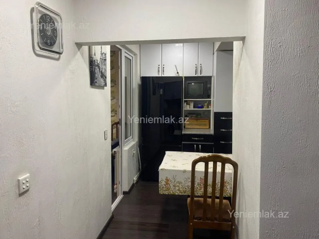 Satılır 4 otaqlı köhnə tikili 120 m²