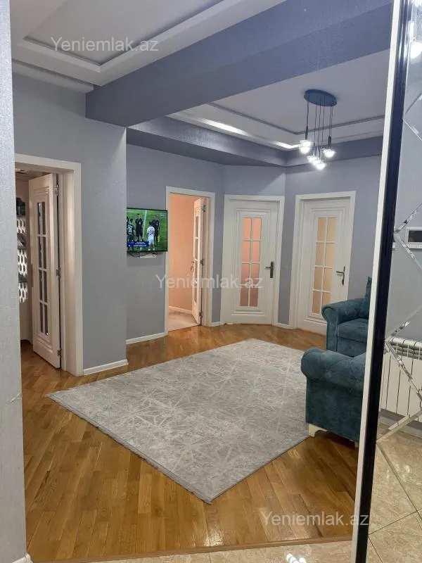 Satılır 3 otaqlı yeni tikili 135 m²