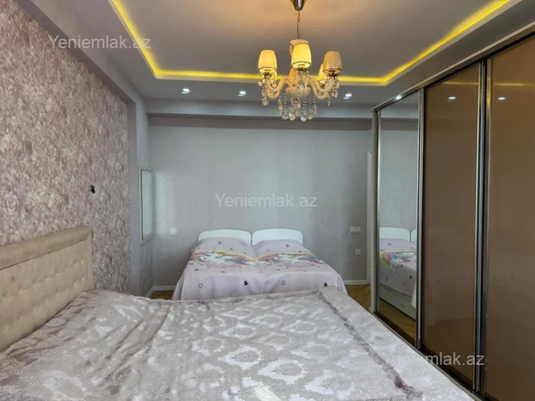 Satılır 3 otaqlı yeni tikili 135 m²