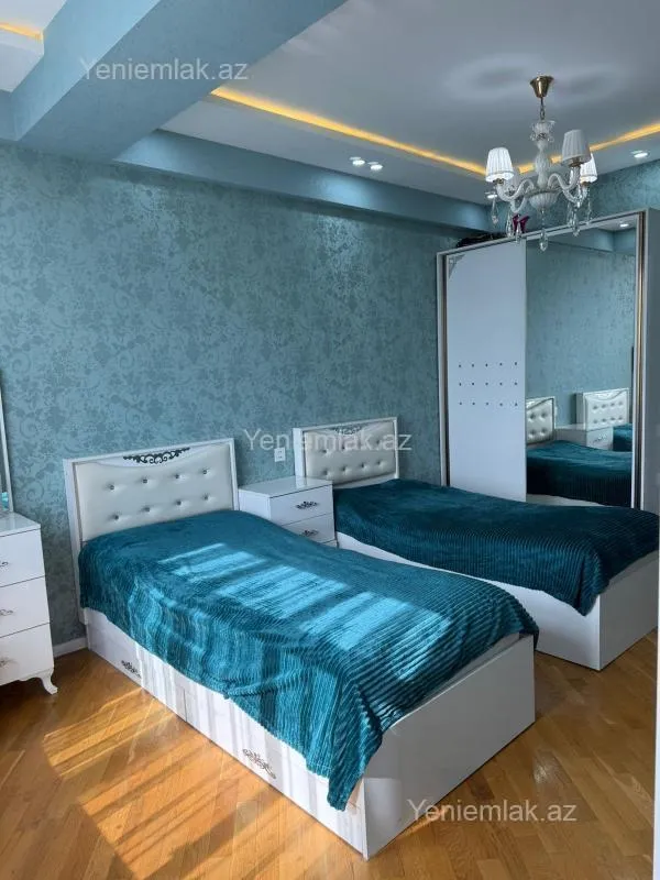 Satılır 3 otaqlı yeni tikili 135 m²