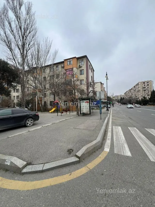 Satılır 2 otaqlı köhnə tikili 50 m²