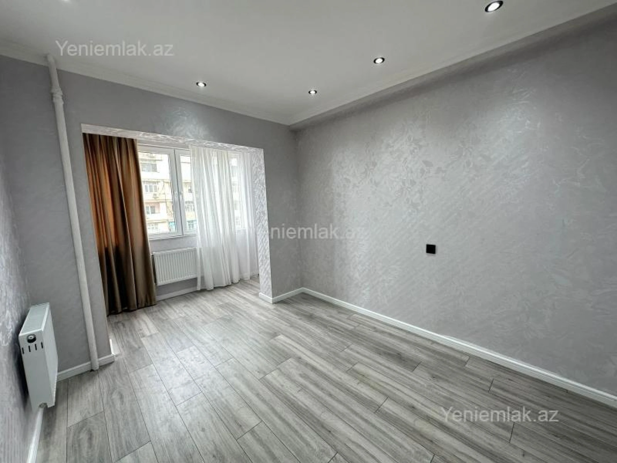 Satılır 2 otaqlı köhnə tikili 40 m²