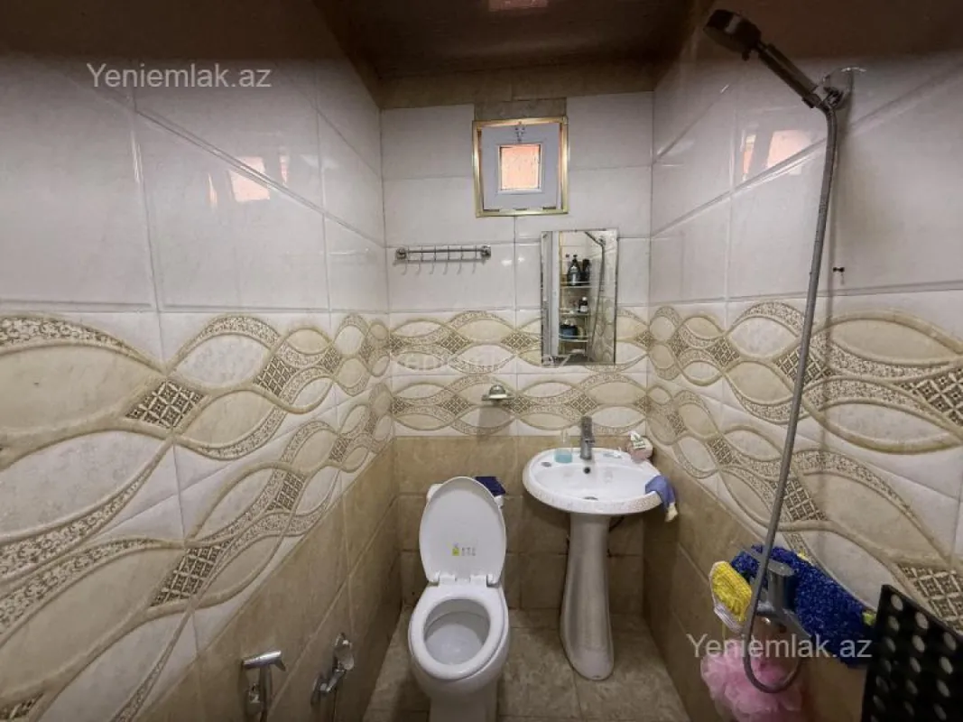 Satılır 4 otaqlı həyət evi 100 m²