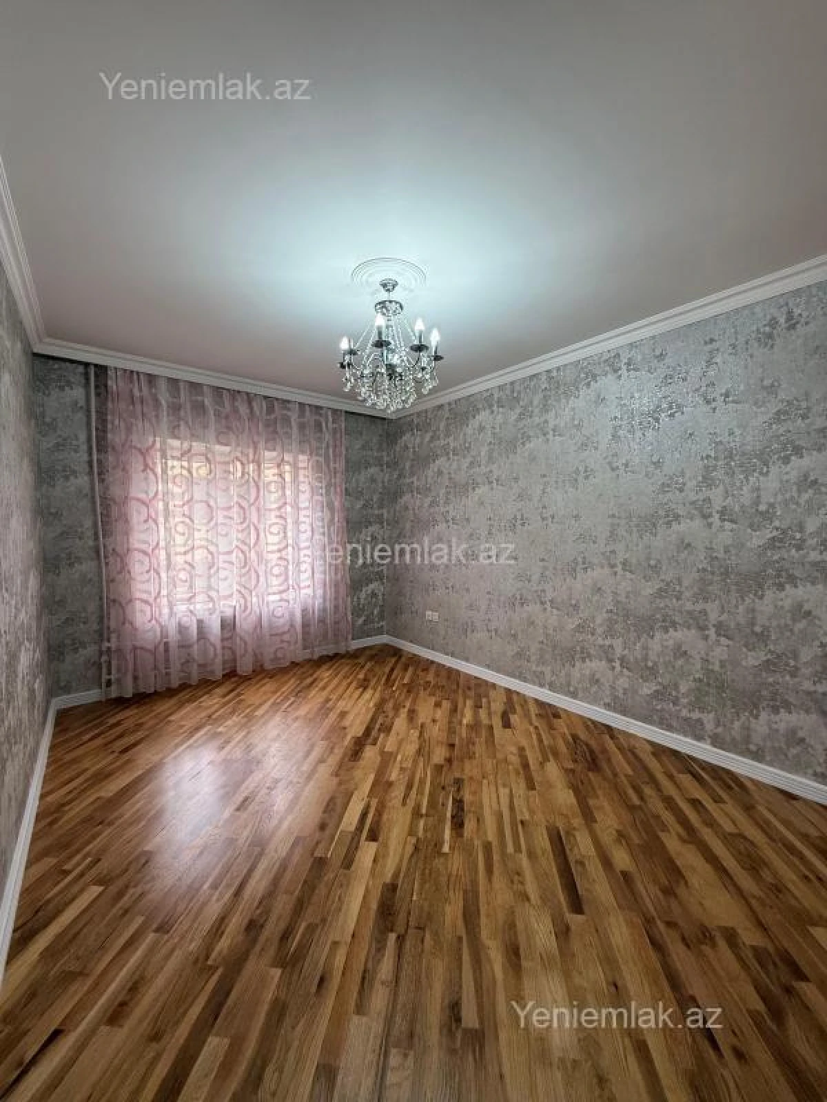 Satılır 3 otaqlı köhnə tikili 90 m²