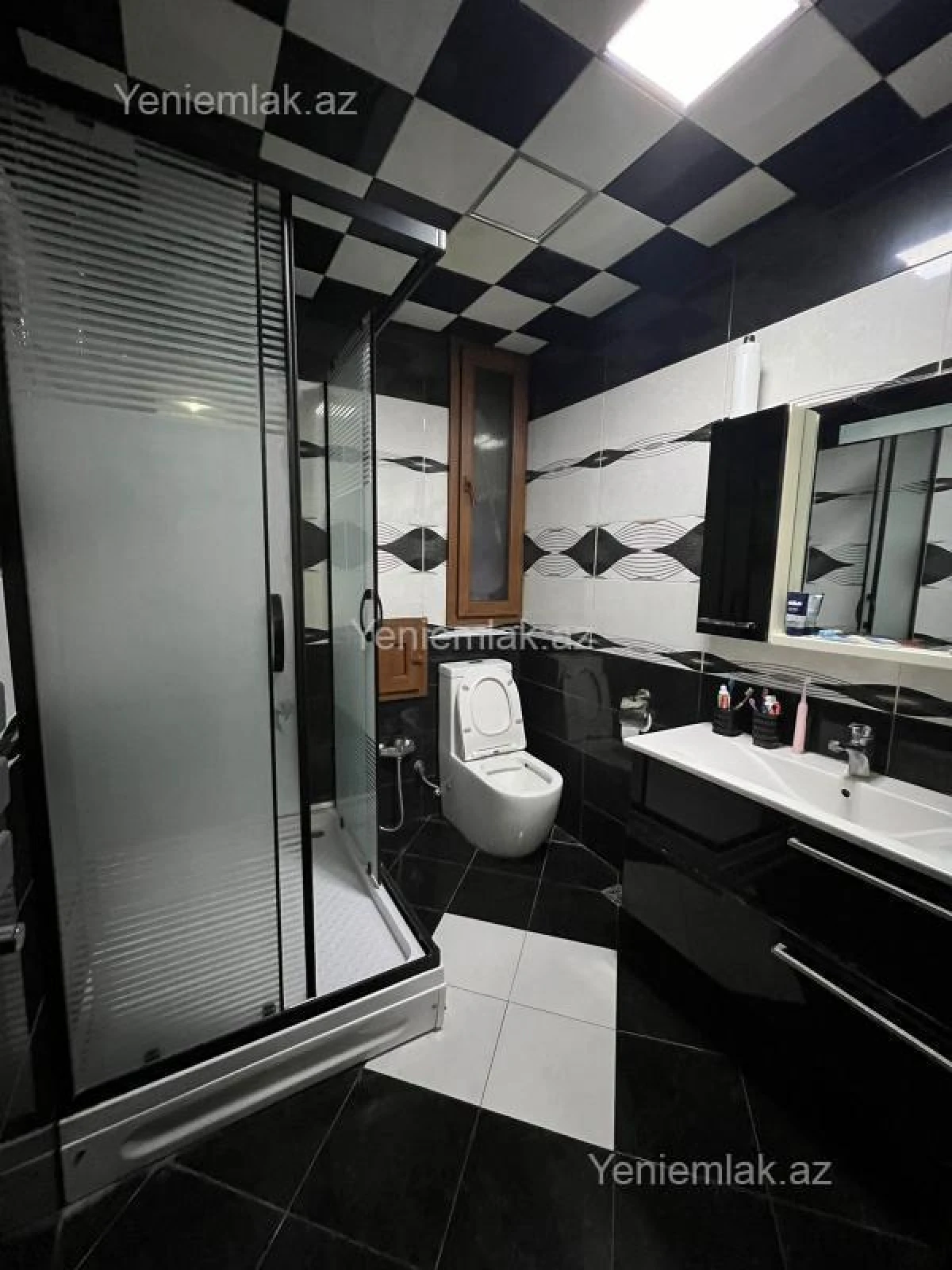 Satılır 3 otaqlı yeni tikili 100 m²