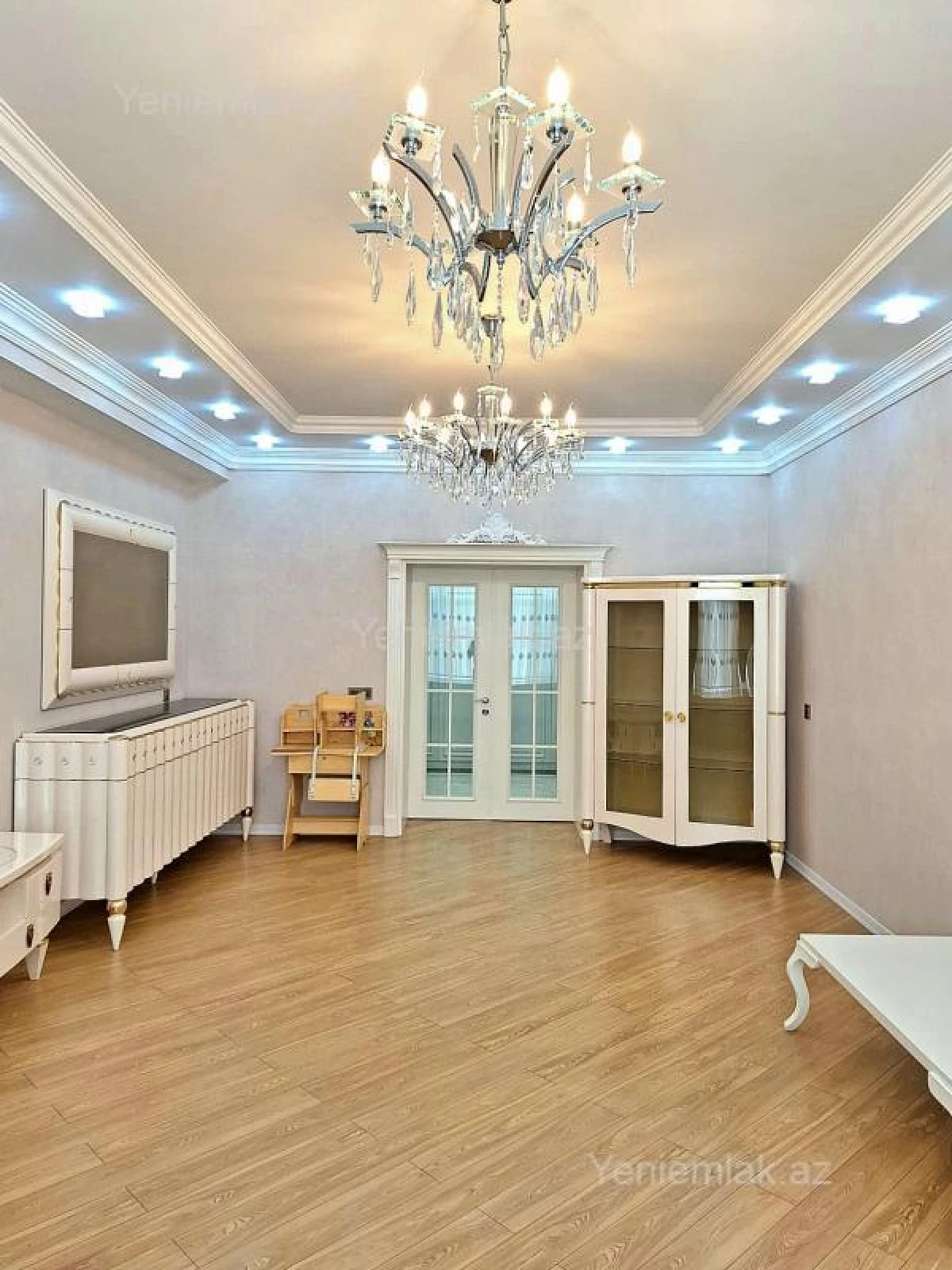 Satılır 3 otaqlı yeni tikili 138 m²