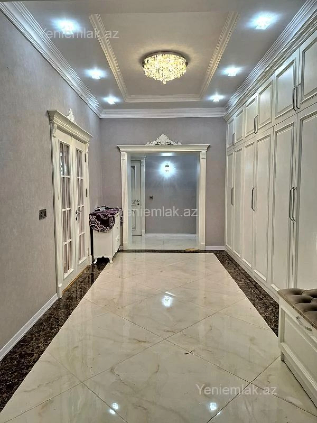 Satılır 3 otaqlı yeni tikili 138 m²