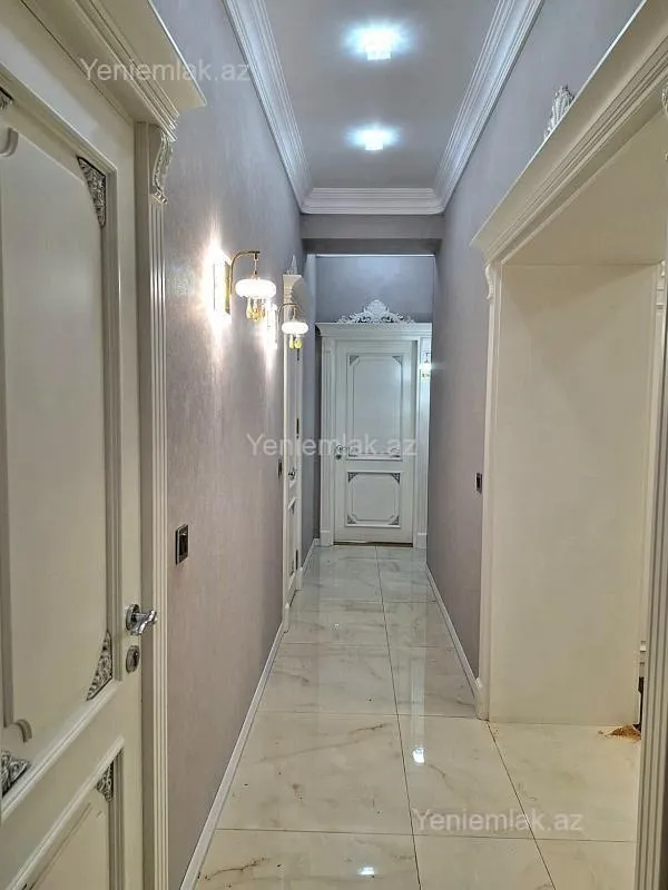Satılır 3 otaqlı yeni tikili 138 m²