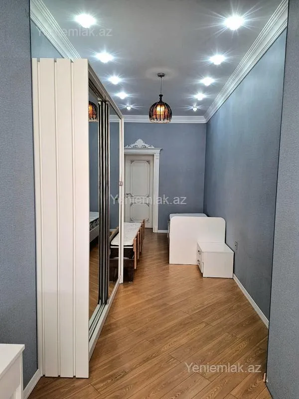 Satılır 3 otaqlı yeni tikili 138 m²