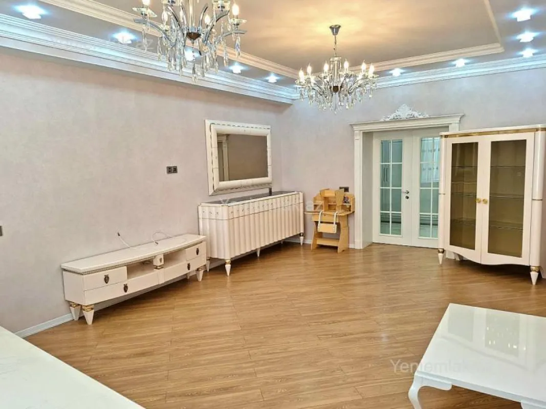 Satılır 3 otaqlı yeni tikili 138 m²