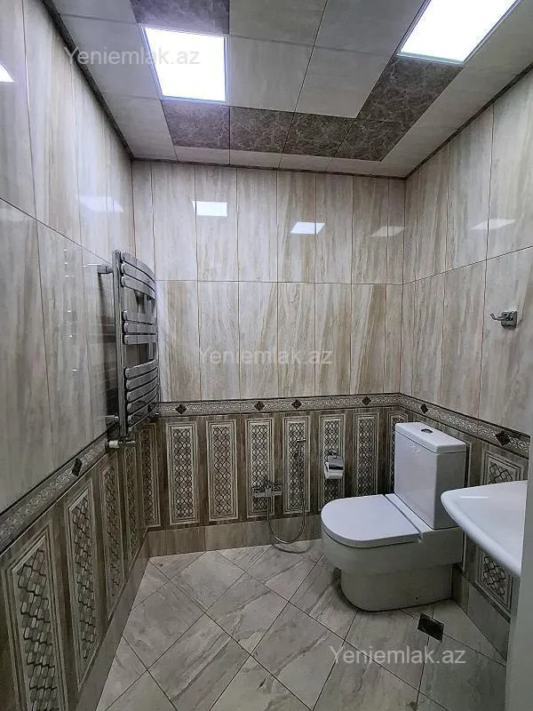 Satılır 3 otaqlı yeni tikili 138 m²